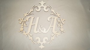 Монограмма лазерная резка