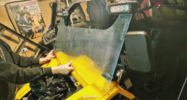 Ветровое стекло квадроцикла из оргстекла 6 мм